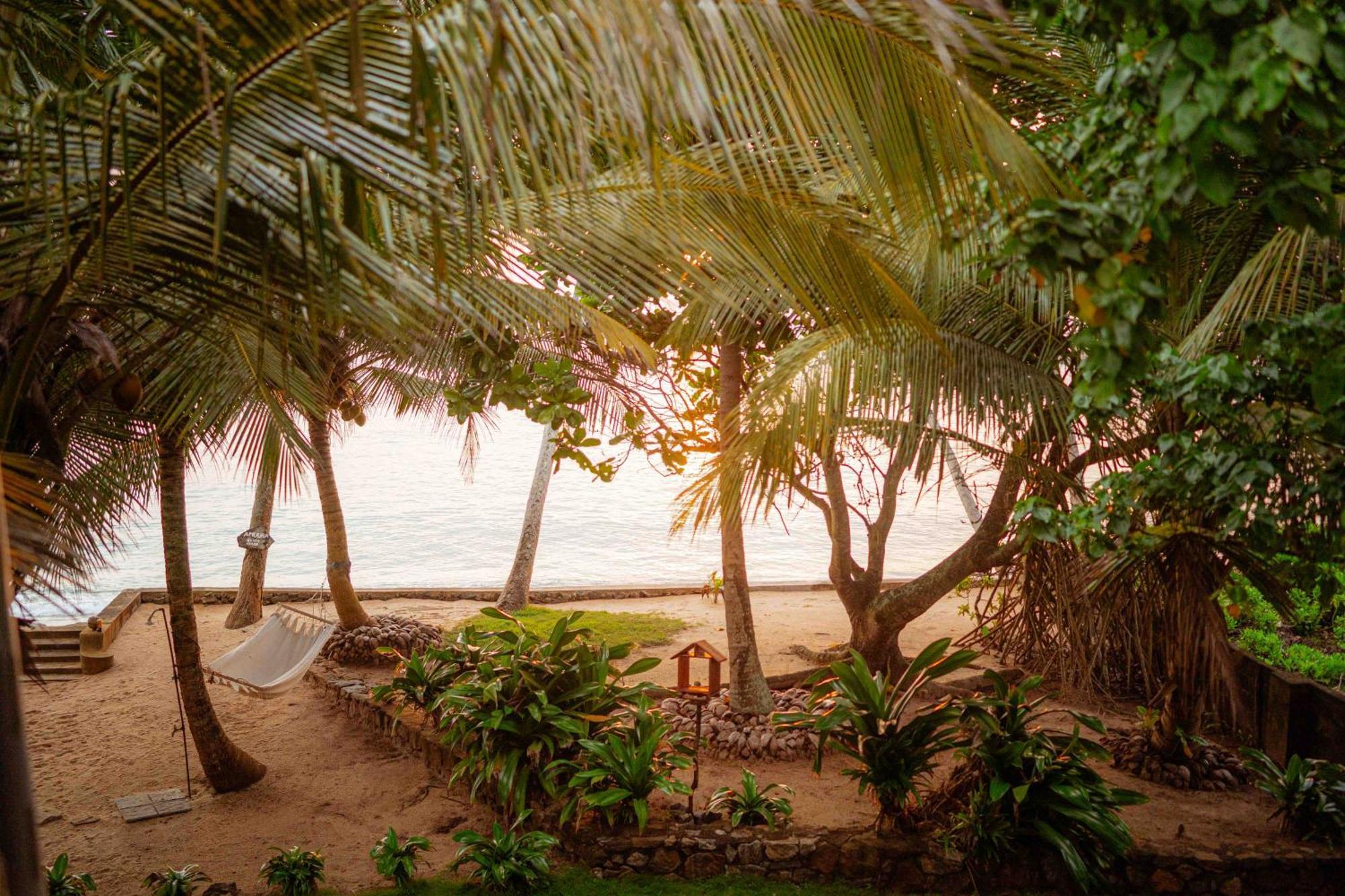 Amuura Beach Villa Берувала Экстерьер фото