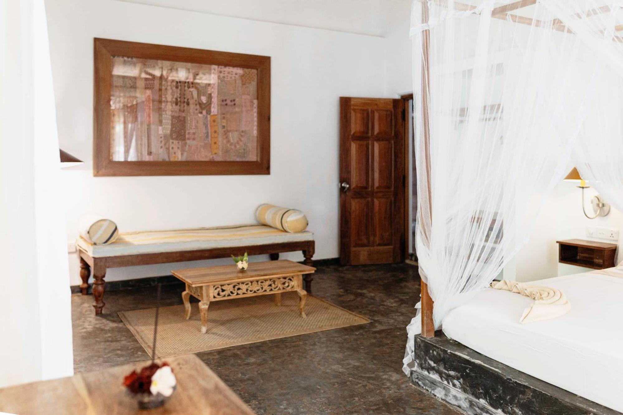 Amuura Beach Villa Берувала Экстерьер фото